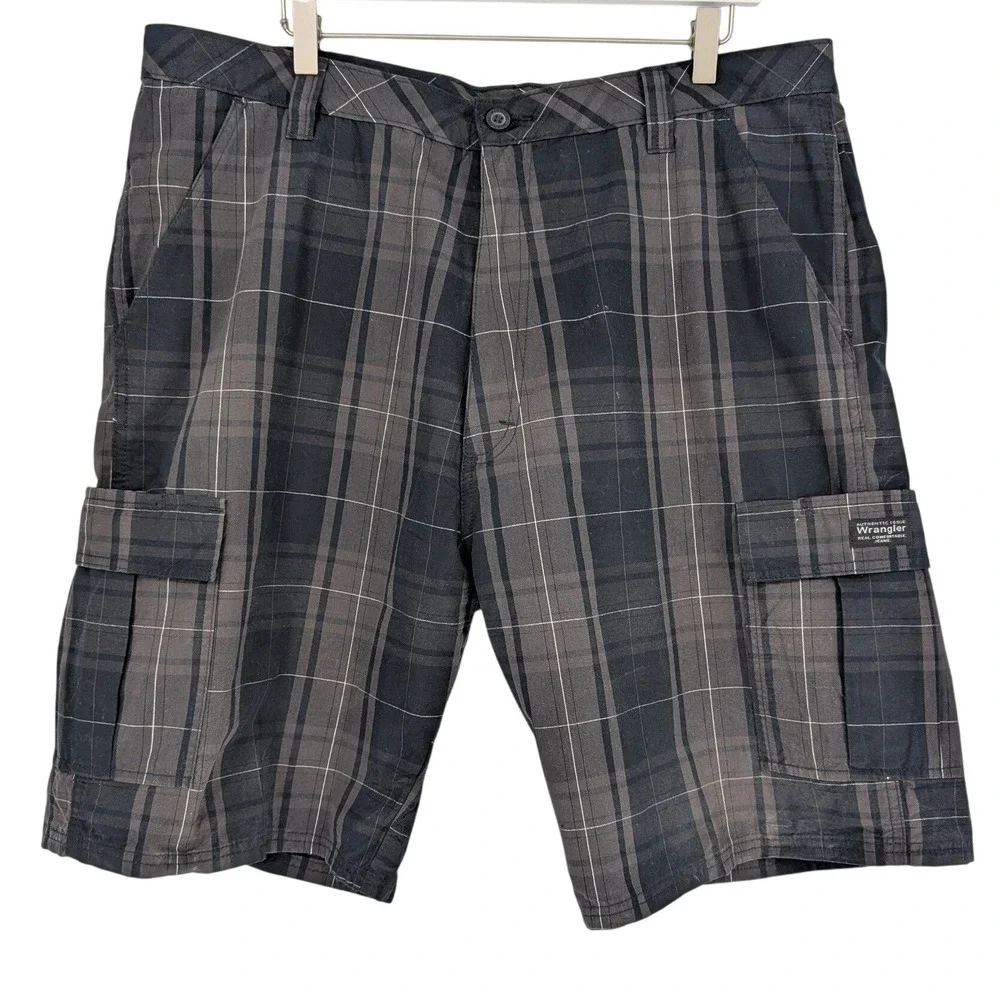 Wrangler Cargo Shorts Men 38 Black Gray Plaid Cotton Relaxed Fit Utility 90s Y2K
